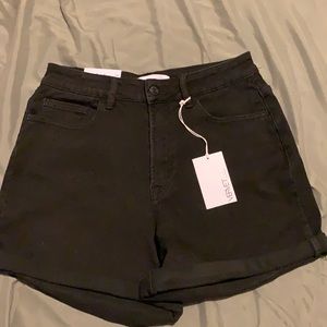 NWT Vervet Black Denim size L shorts